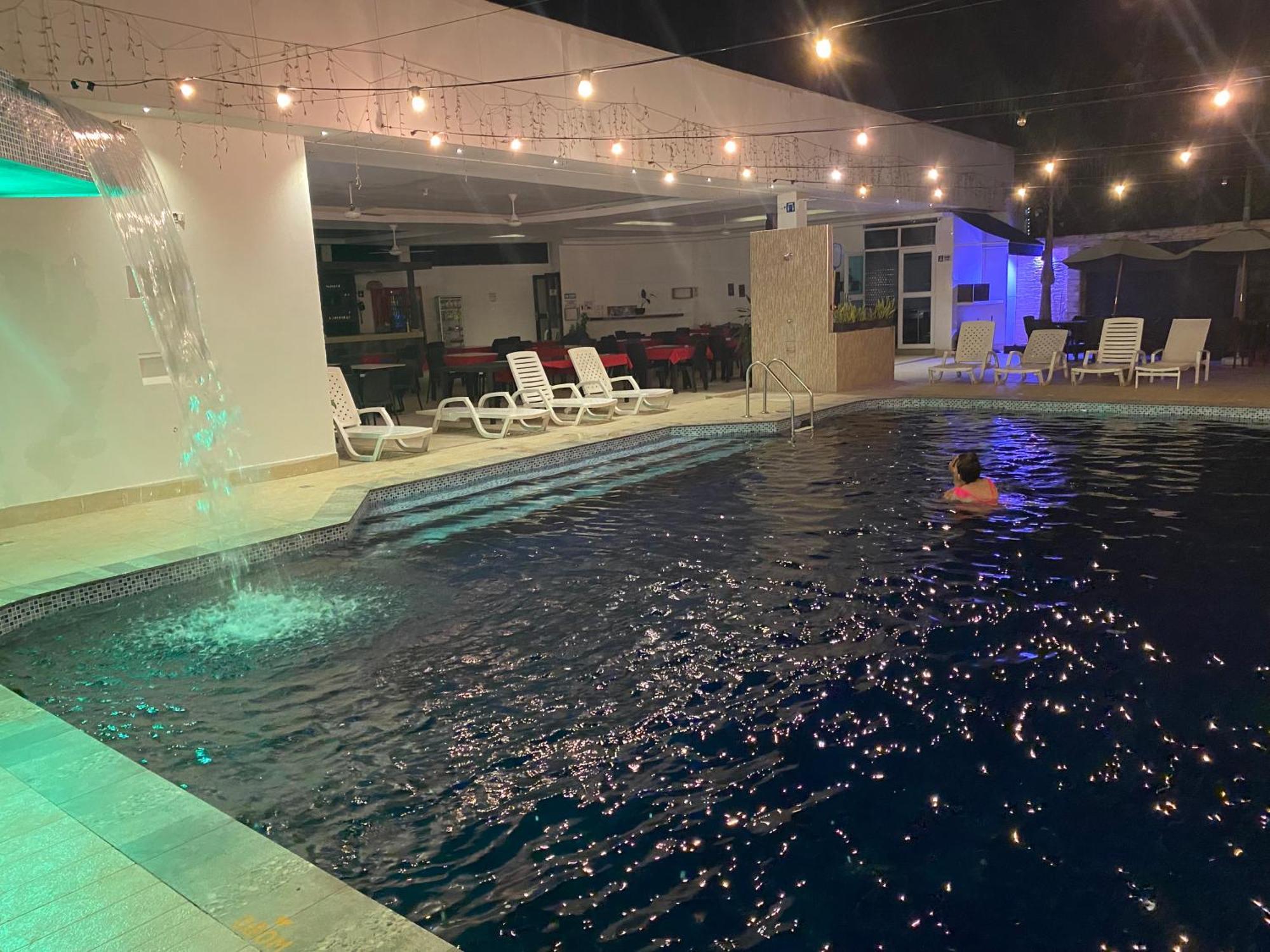 Hotel Deluxe Oasis De La Colina Хирардот Экстерьер фото